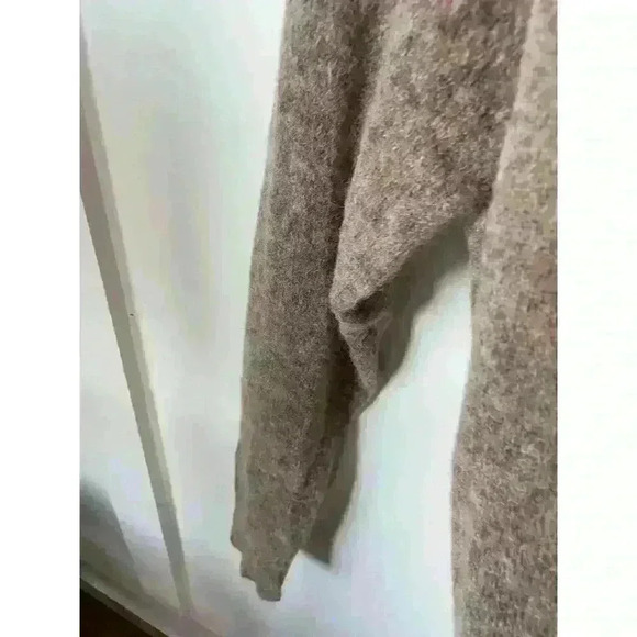 Revolve One Grey Day Bundle (2) Merino Wool and Alpaca Sweaters, XS - Picture 11 of 15